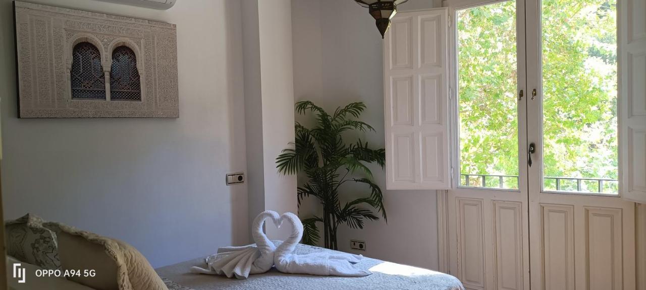 The Nasrid Palace From Your Bed ! Grenade Extérieur photo