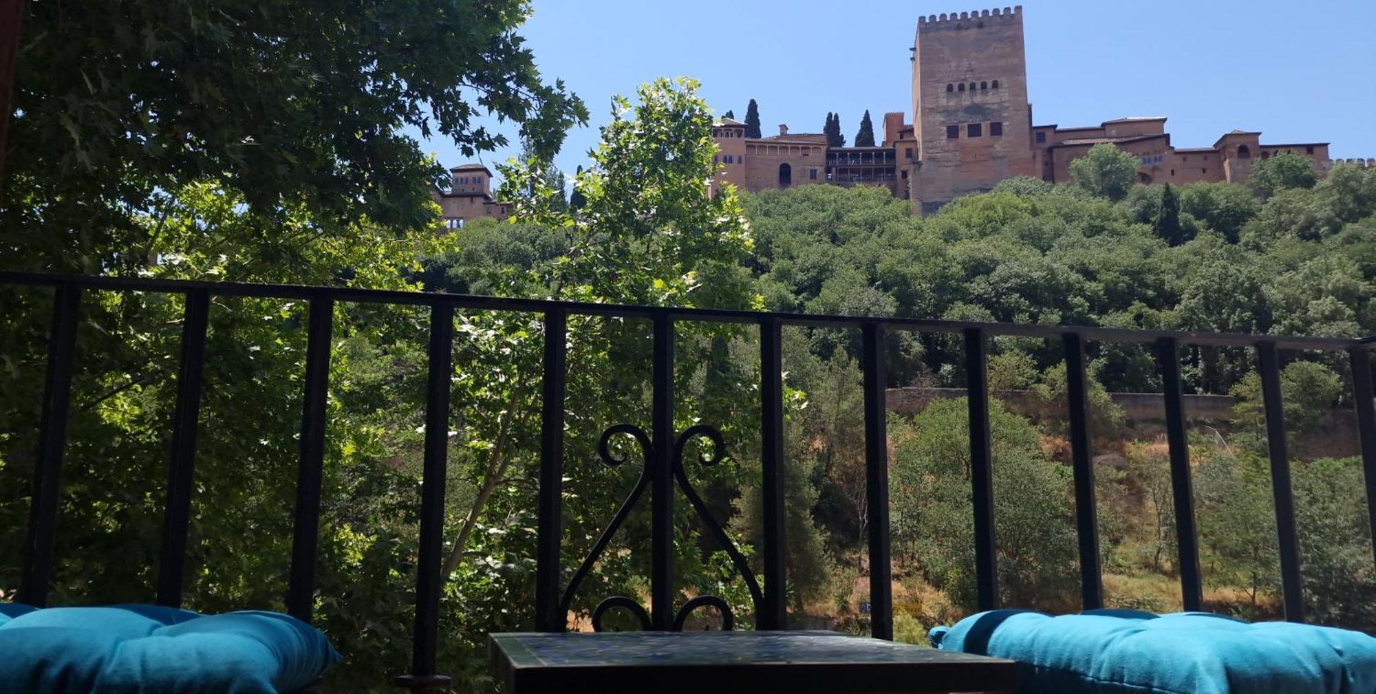 The Nasrid Palace From Your Bed ! Grenade Extérieur photo